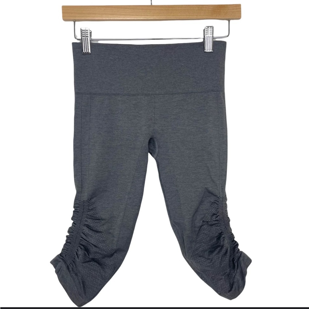 Lululemon blue Ebb & Flow ruched cropped pants size 6